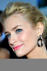 Beth Behrs