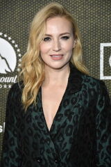 Beth Riesgraf