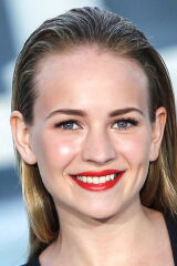 Britt Robertson