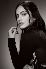 Camila Mendes