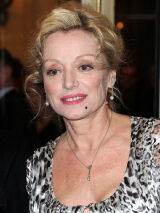 Caroline Silhol