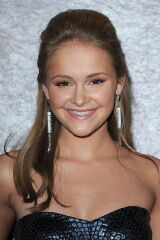 Cassi Thomson