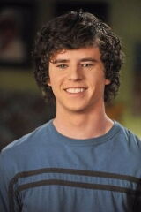 Charlie McDermott