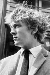 David Hemmings