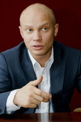 Dmitriy Khrustalev