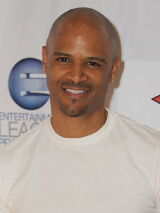 Dondré Whitfield