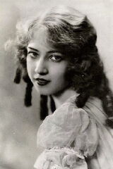 Doris Lloyd