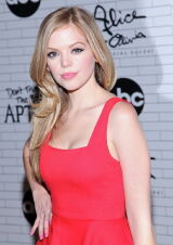 Dreama Walker