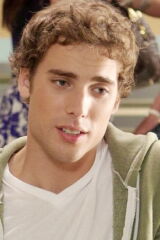 Dustin Milligan