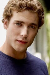 Dustin Milligan