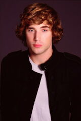 Dustin Milligan