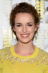 Elizabeth Henstridge