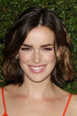 Elizabeth Henstridge