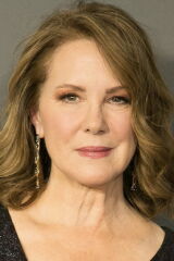 Elizabeth Perkins