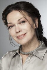 Elle Kull