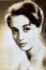 Ellie Lambeti
