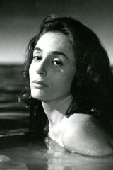 Ellie Lambeti