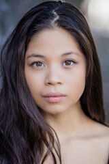 Eva Noblezada
