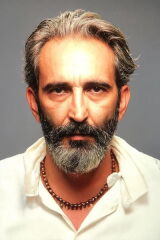 Fırat Tanış