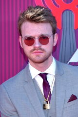 FINNEAS