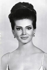 Gayle Hunnicutt