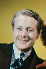 Gene Raymond