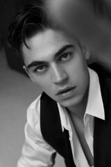 Hero Fiennes Tiffin