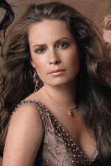 Holly Marie Combs