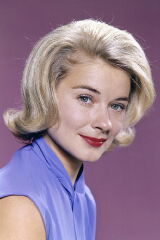 Hope Lange