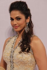 Isha Koppikar