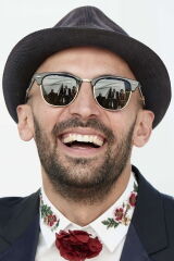 JR