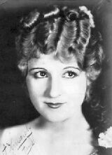 Julia Faye