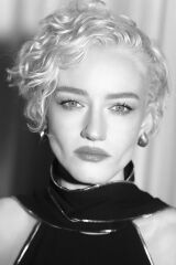Julia Garner