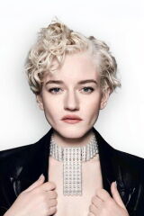 Julia Garner