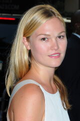 Julia Stiles