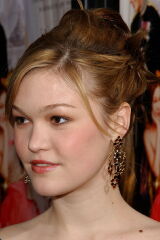 Julia Stiles