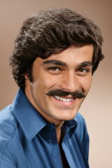 Kadir İnanır