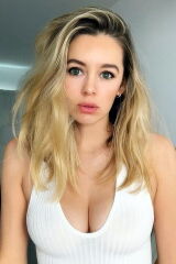 Keeley Hazell