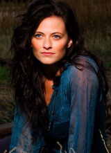 Lara Pulver