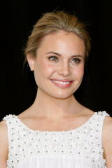 Leah Pipes