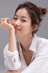 Lee Shi-a