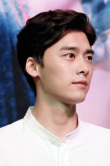Li Yifeng