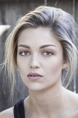 Lili Simmons