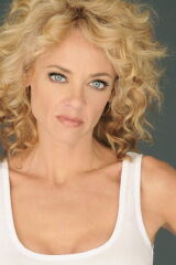 Lisa Robin Kelly