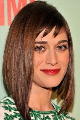 Lizzy Caplan