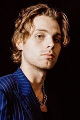 Luke Hemmings