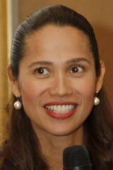 Maricel Laxa