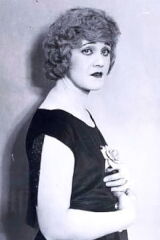 Maude Wayne