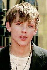 Max Thieriot
