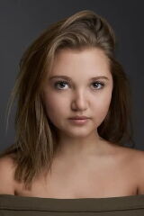 Mia McKenna-Bruce